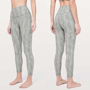 Lululemon Wunder Under High-Rise 7/8 Tight Leggings - Size: 4